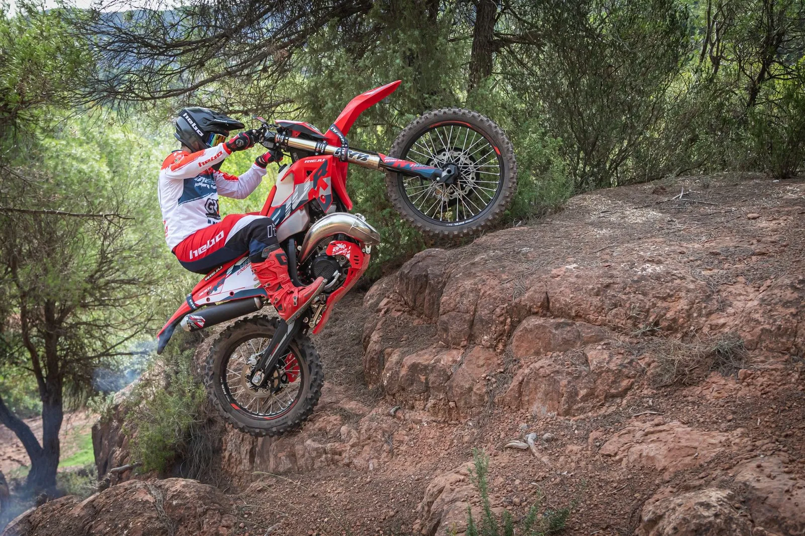 Straight up the rock face.